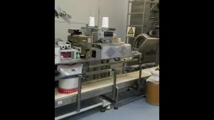 Llenadora de tornillo sinfín servoaccionada para envasado de polvos